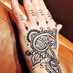 Tatuaż wykonany henną