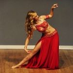 W repertuarze Mahtab znajdują się choreografie w stylu egipskim a także belly dance show czy fuzje, na zdjęciu oriental tango